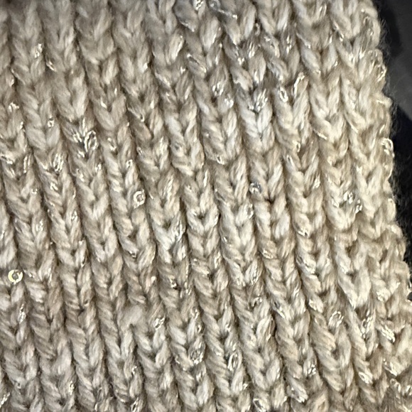 UGG Cream Knit Beanie and Scarf Set - Picture 5 of 6